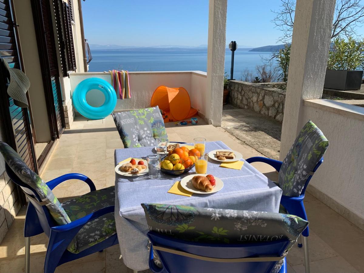 Apartments Near The Beach, With Terraces And Seaview At House B. Moscenicka Draga Bagian luar foto