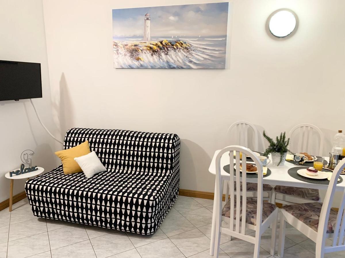 Apartments Near The Beach, With Terraces And Seaview At House B. Moscenicka Draga Bagian luar foto