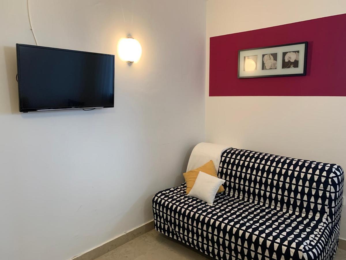 Apartments Near The Beach, With Terraces And Seaview At House B. Moscenicka Draga Bagian luar foto