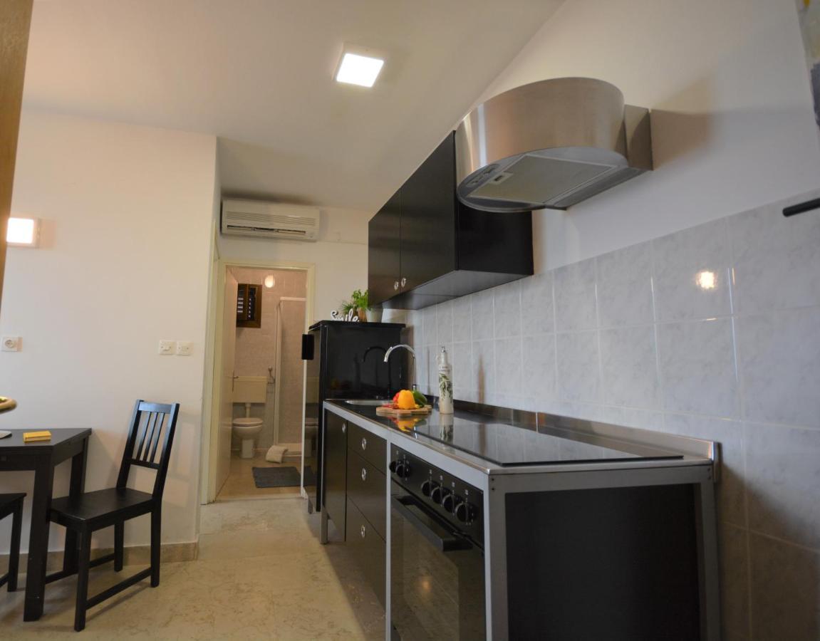 Apartments Near The Beach, With Terraces And Seaview At House B. Moscenicka Draga Bagian luar foto